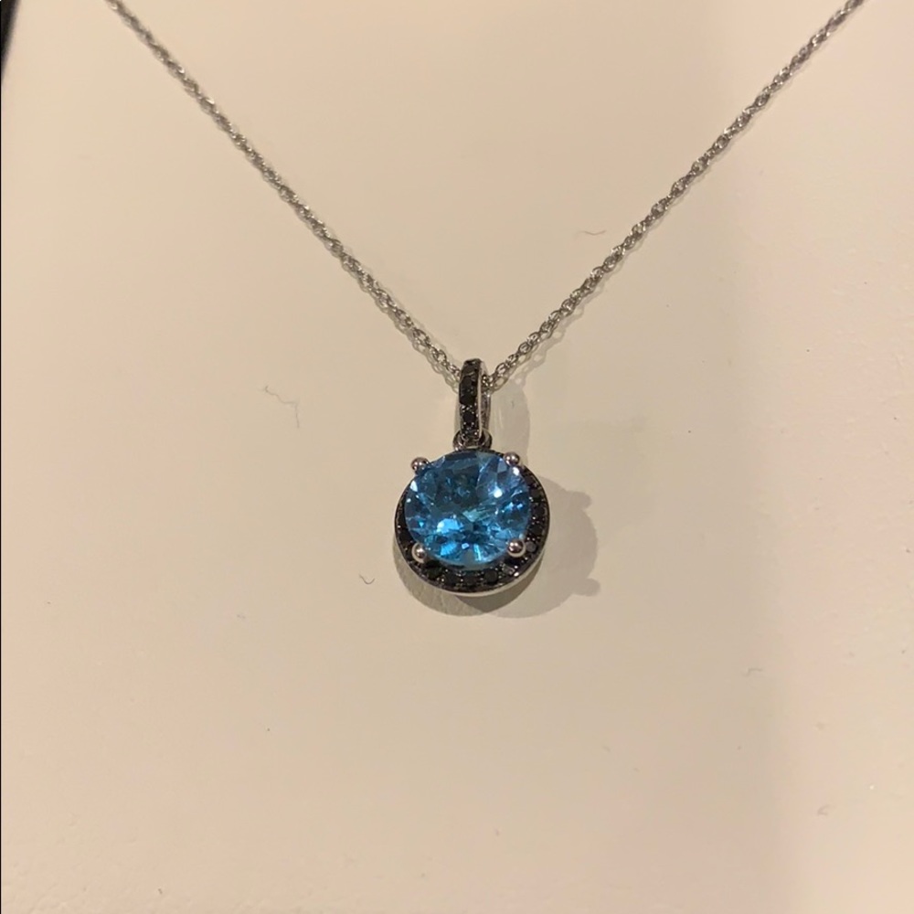 Blue Amethyst, with black onyx 14k white gold 😍🌹
